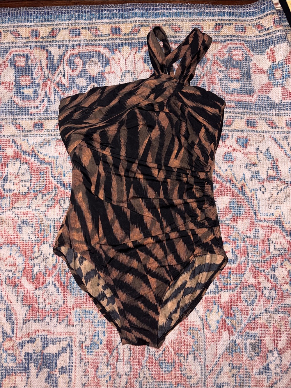 Miraclesuit Europa One Piece Swimsuit in Raya de Safari SZ 8 EUC - Picture 3 of 6